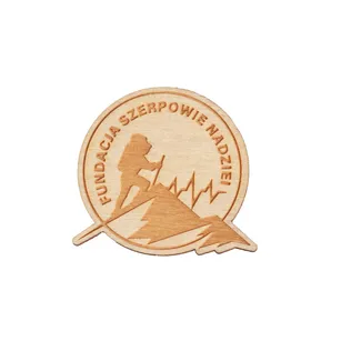 FUNDACJA SZERPOWIE NADZIEI Przypinka / broszka drewniana z logo