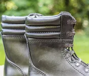 Buty mundurowe desanty skoczki harcerskie i wojskowe - czarne męskie - cholewa wykończona wzmocnionym kołnierzem