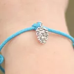 SZYSZKA Bransoletka turystyczna ze srebrną zawieszką na sznurku - różne kolory - 3