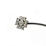 Miniaturka krzyża harcerskiego na igle