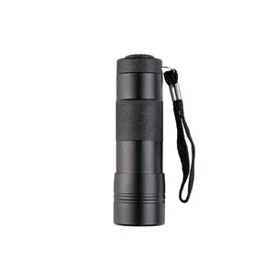 MIL-TEC Kieszonkowa latarka LED - 3AAA - czarna