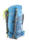 Do plecaka można przytroczyć kijki trekkingowe lub czekan