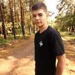Koszulka z logo ZHP na piersi- czerwona czarna