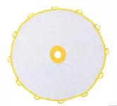 Na obwodzie chusty znajdują się uchwyty