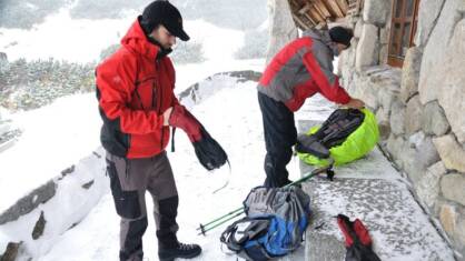 Jak przygotować się do górskich wycieczek zimą w Polsce?