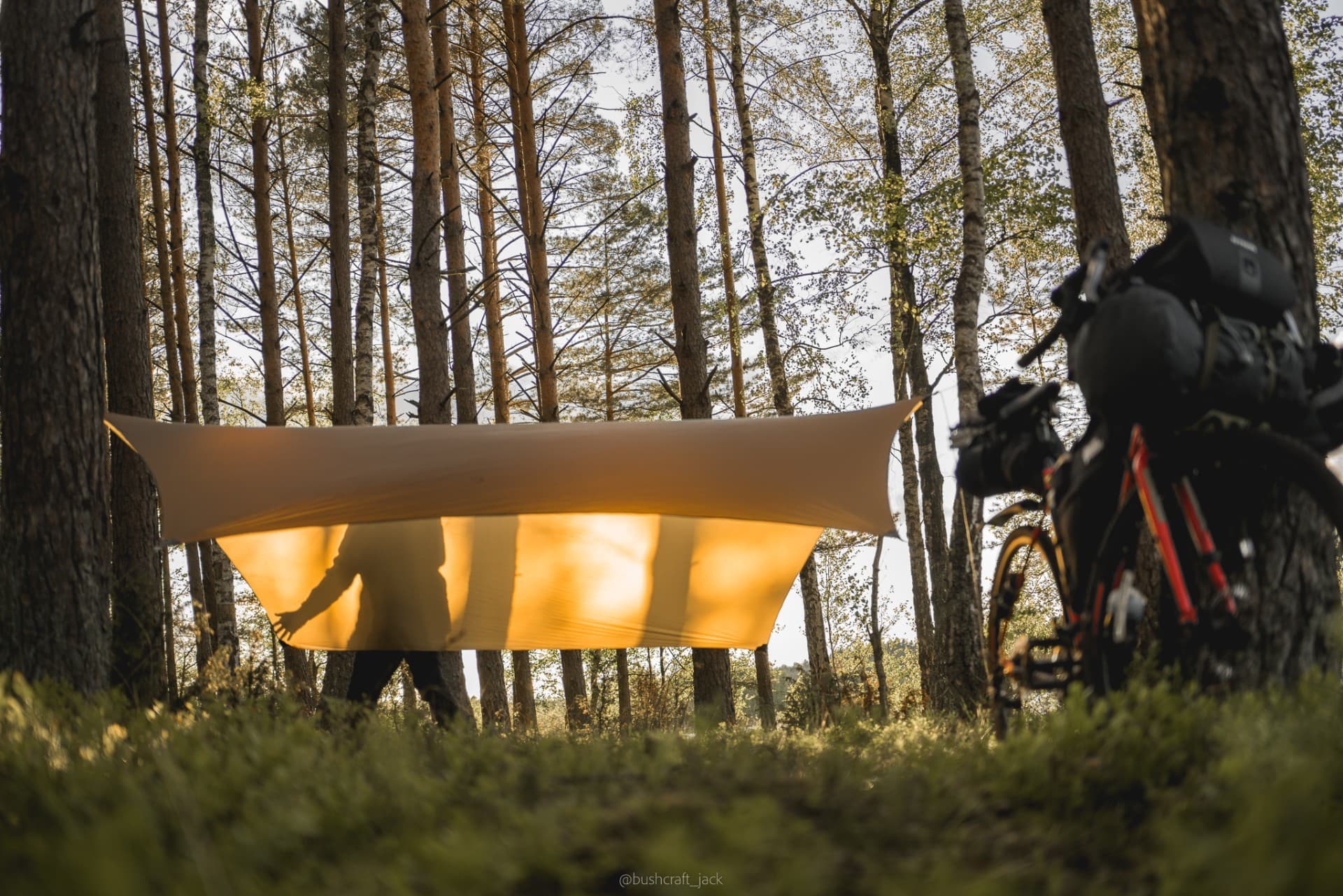 Uniwersalny tarp Heksa Kangaroo firmy Lesovik